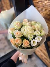 Букет цветов из:  Розы и Лизиантусы в Ивановское