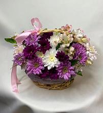 Цветочная композиция из Хризантемы и Альстромерии в корзине в Ивановское