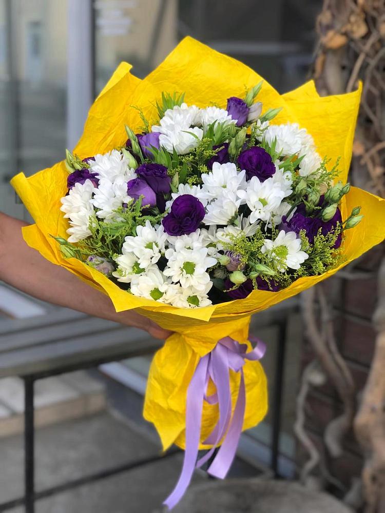 Букет цветов из: Ирисы, Хризантемы и Ромашки в Ивановское