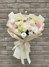 Букет цветов из:  Гвоздики, Розы, Лизиантусы и Хризантемы в Ивановское