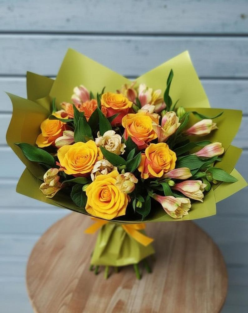Букет цветов из: Альстромерии и Розы в Ивановское