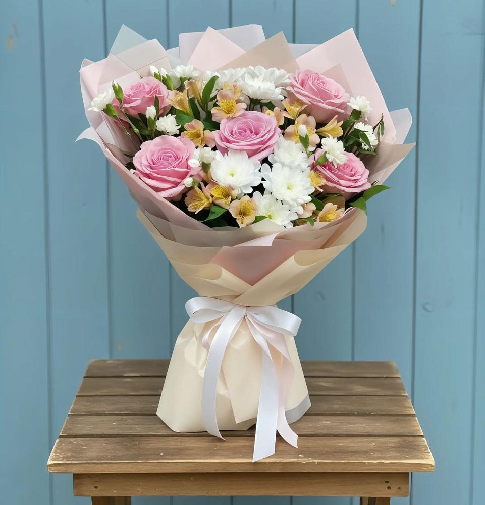 Букет цветов из: Гвоздики, Орхидеи и Розы в Ивановское