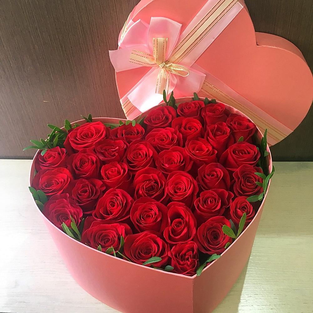 Цветочная композиция из Розы в коробке в виде сердца в Ивановское