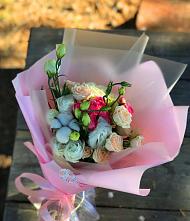 Букет цветов из:  Розы и Лизиантусы в Ивановское