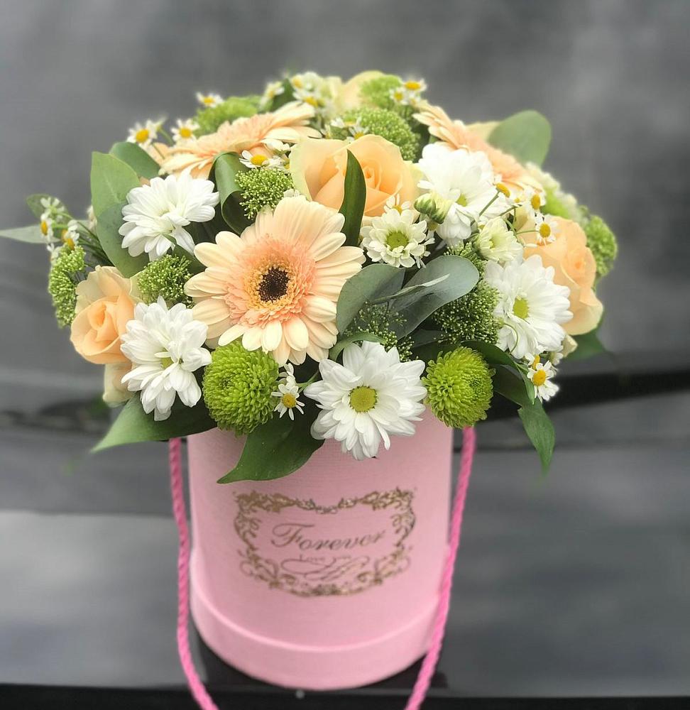 Цветочная композиция из Розы, Герберы и Хризантемы в шляпной коробке в Ивановское