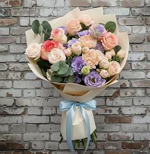 Букет цветов из:  Розы, Лизиантусы и Гвоздики в Ивановское