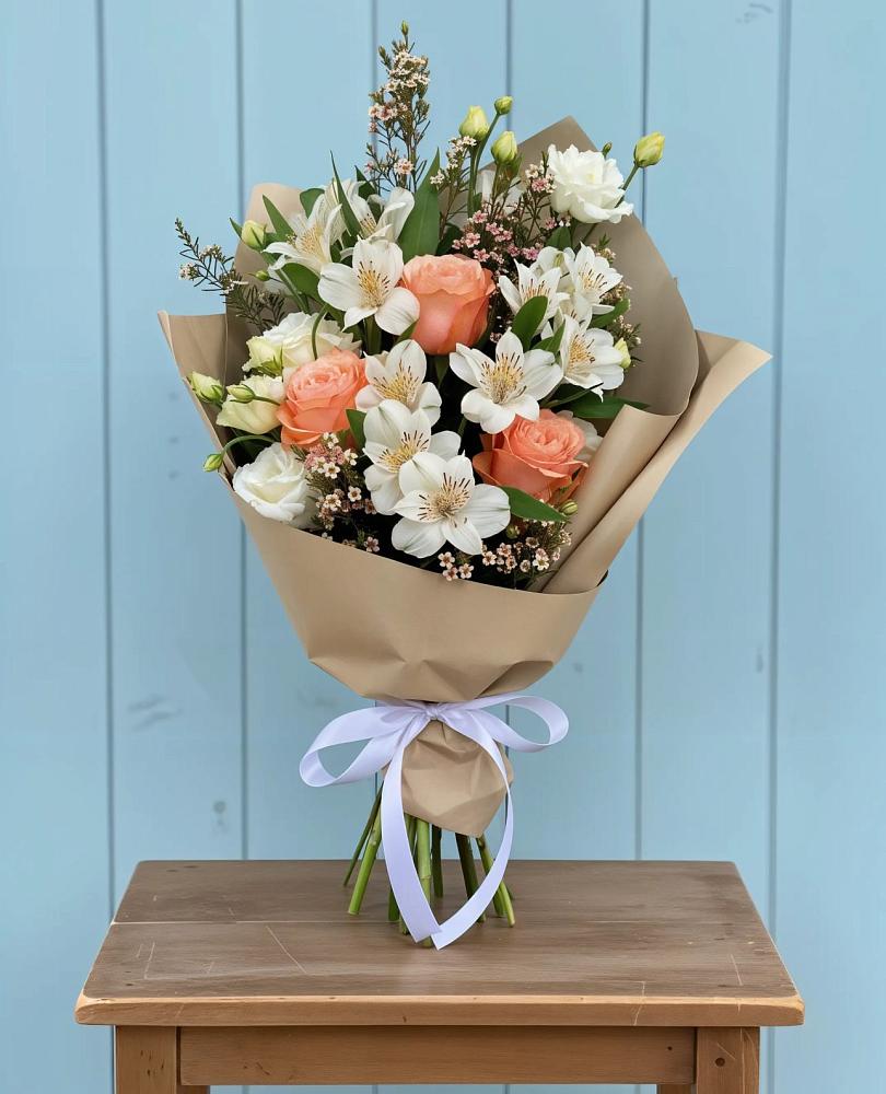 Букет цветов из: Альстромерии, Лизиантусы, Розы и Хризантемы в Ивановское